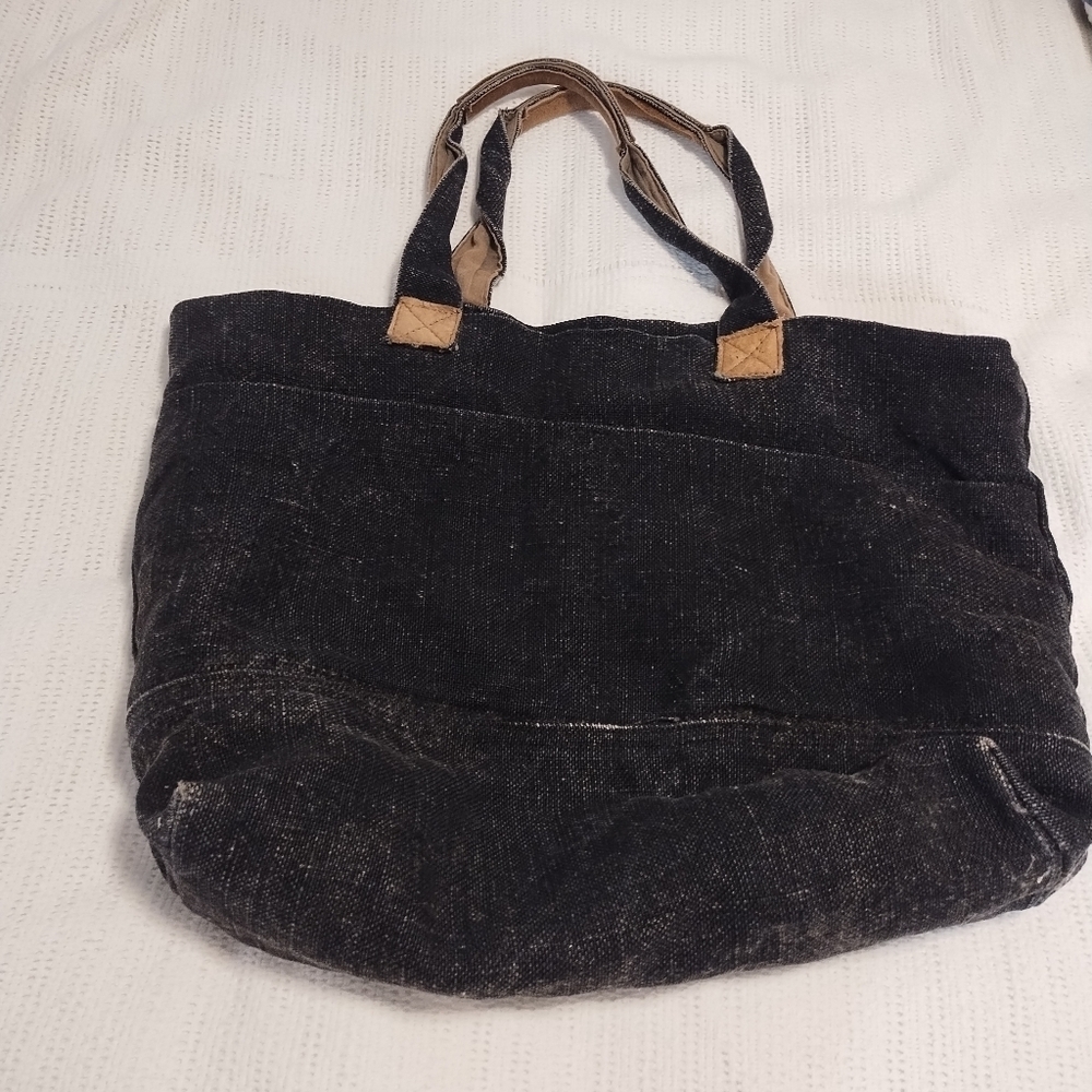 Roost Stylish Black and Tan Tote Bag